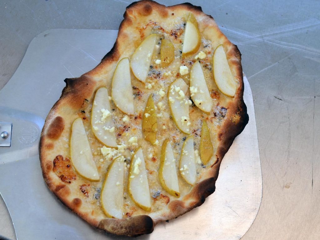 pear gorgonzola pizza drizzled with honey