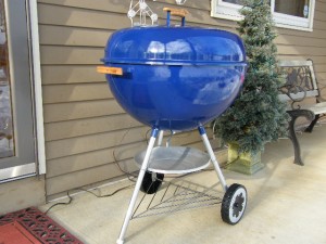 26" Blue Weber kettle 4